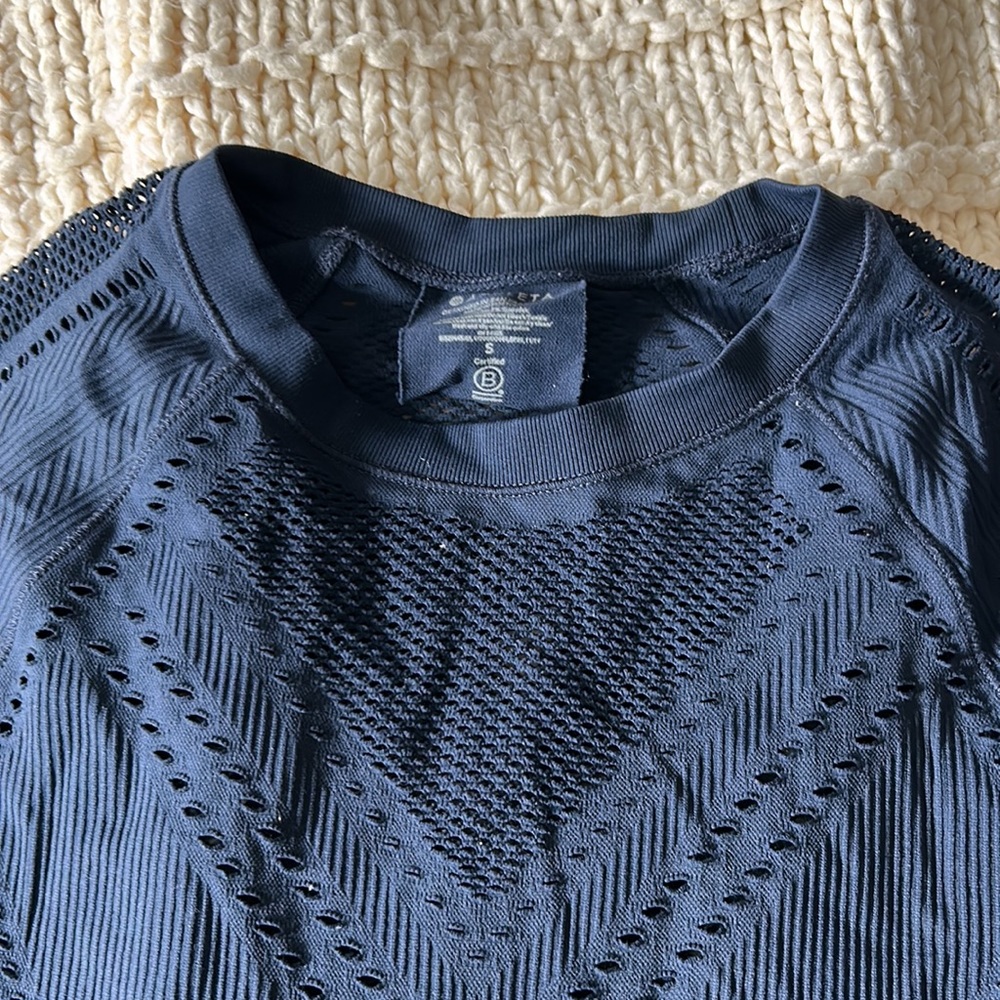 Athleta long sleeve shirt with cut outs